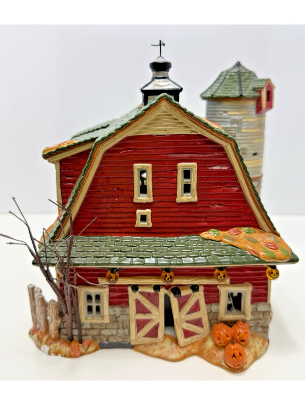 Dept 56 2001 Halloween Pumpkin Haunted Barn Snow Village 56.55060